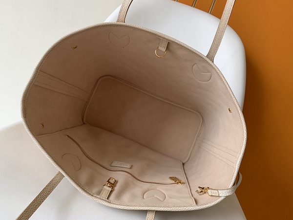 ルイヴィトンバッグ着用イメージ